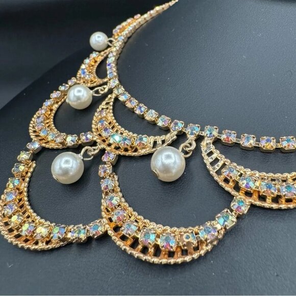Vintage Stunning Crystal Rhinestone and Pearl Bib Necklace and Earring Set - Picture 12 of 16